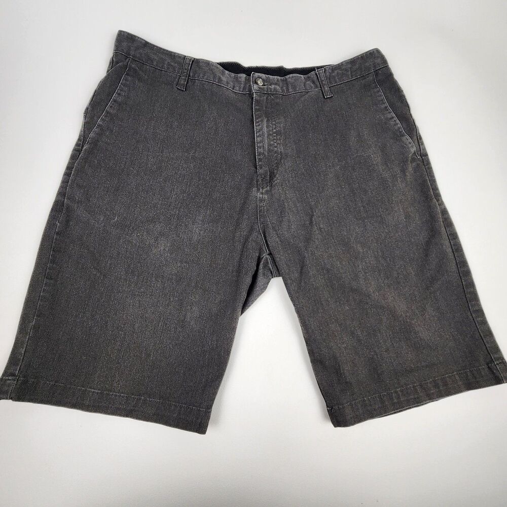 Volcom Gray Chino Shorts Men's Size 38 Casual Stretch Skate Outdoor 11" Inseam